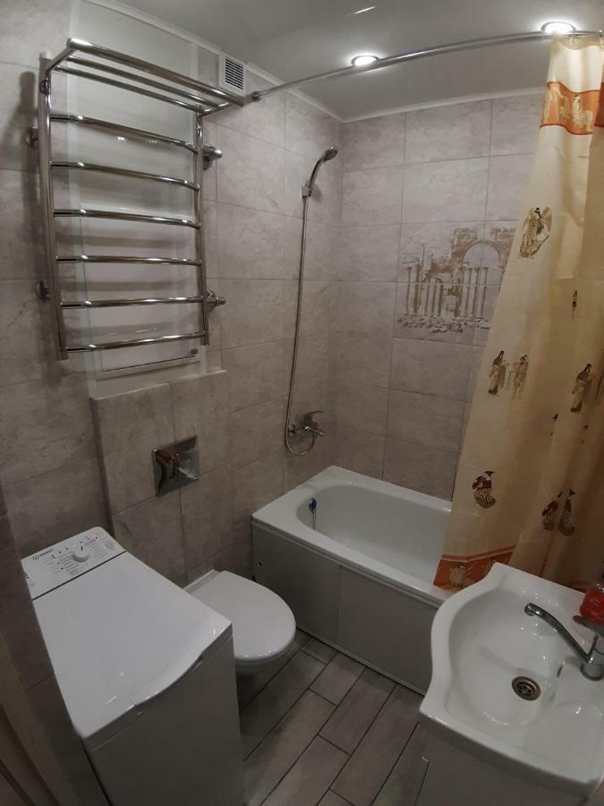 Однокомнатная Квартира На Площади Победы Apartamento Gomel Exterior foto